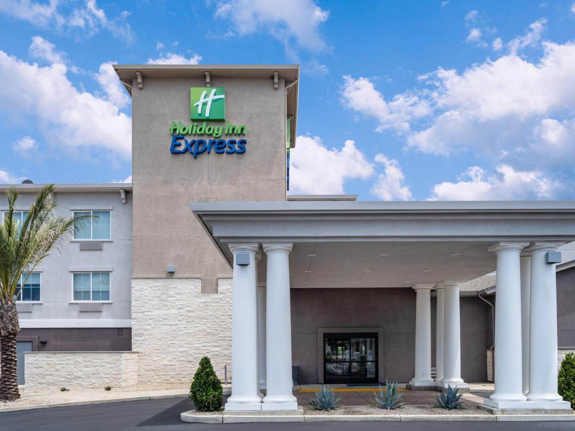 Holiday Inn Express Lodi By Ihg Luaran gambar